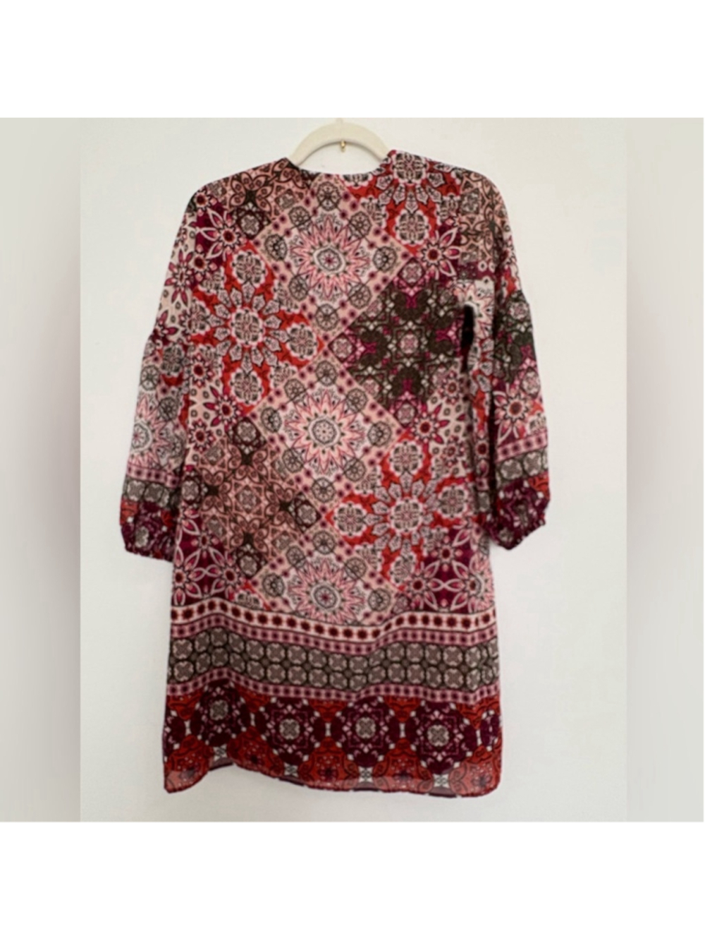 Vince Camuto Medallion Print Shift Dress Sz 0 Red EUC - Picture 5 of 10